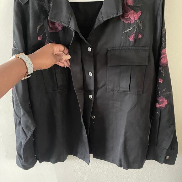 Rails Elliot Shacket Womens Small Black Burgundy Floral Embroidered Shirt Jacket - Picture 3 of 11